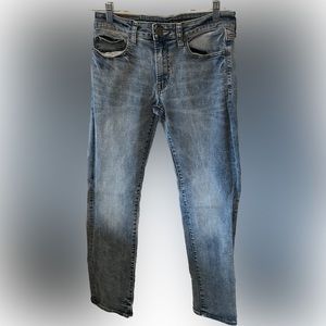 American Eagle Men’s Blue Jeans. Size Men’s 29x32. Color Blue.
